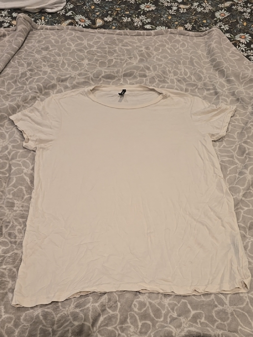 Like New Super Soft Kill City Shirt
